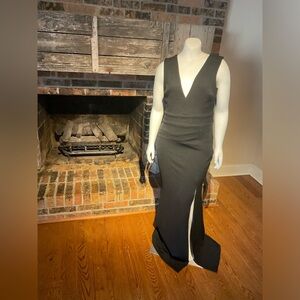 Tawny Long Black Formal Dress Women’s Size Medium Sexy Cut Out Back Vneck Front